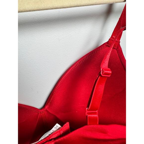 Brand New B. Tempt'd Wire Free Red T-Shirt Bra women's 32C - Picture 7 of 8